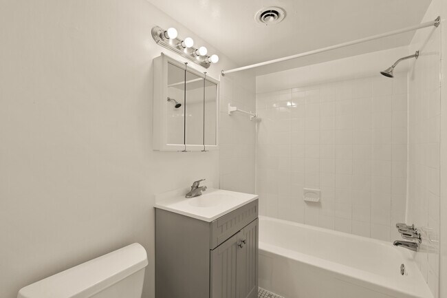 5109-302 - 5105 10th Pl S Unit 5105-202