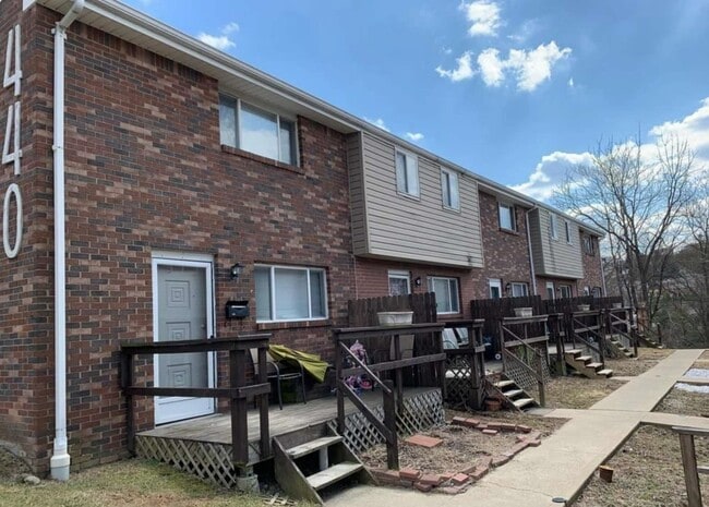 Building Photo - 440 Brierly Ln Rental