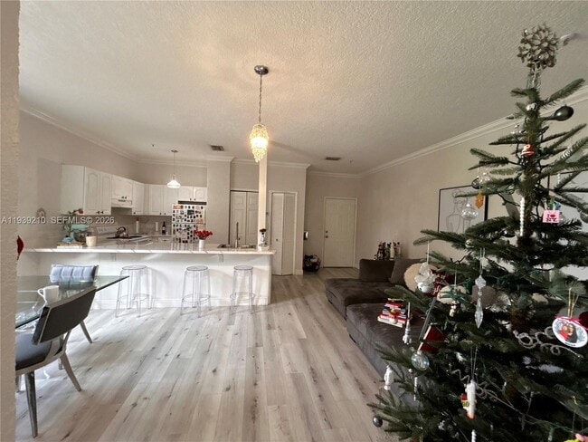 Photo - 2734 Bird Ave Unit 204