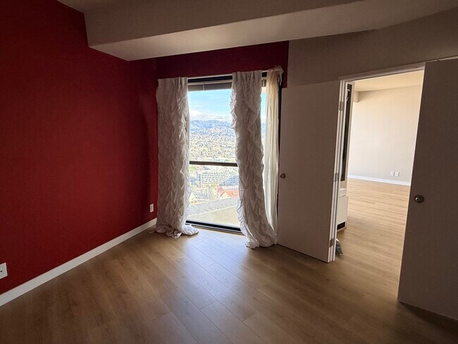 Photo - 6363 Christie Ave Unit 3021