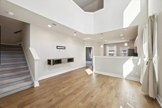 Photo - 113 Elisha Dr