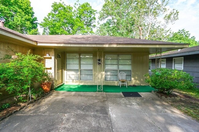 Photo - 10302 Woodwind Dr