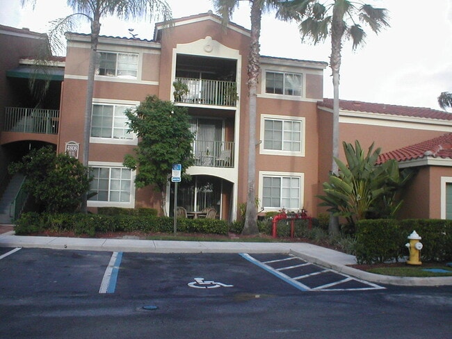 Building Photo - 1780 Palm Cove Blvd Unit 6-302