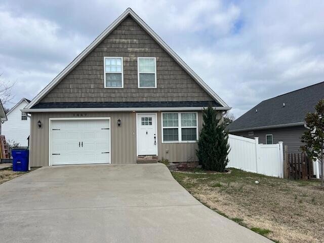 Building Photo - 1447 21st St SE