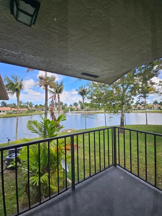 Photo - 1660 Windorah Way Unidad H