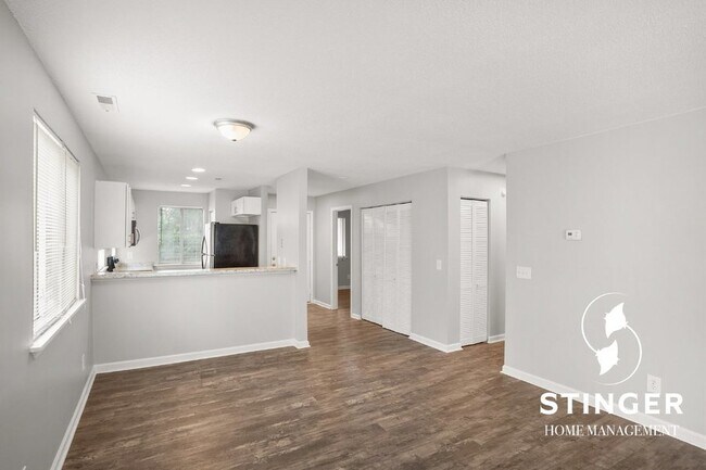 Photo - 603 Battery Ln