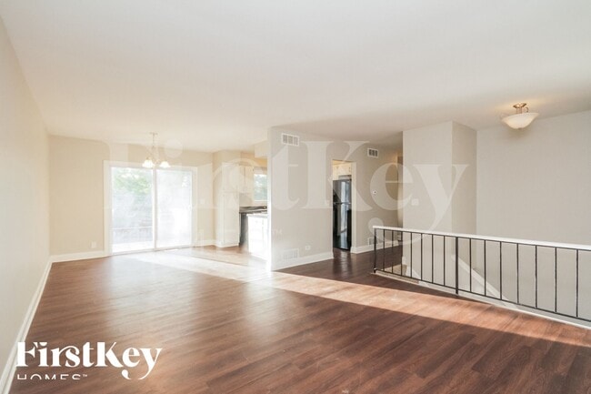 Photo - 0N084 Elmwood St