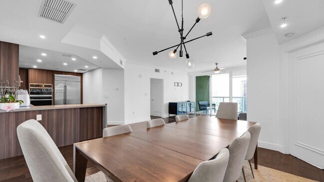 Photo - 19400 Turnberry Way Unidad 1821