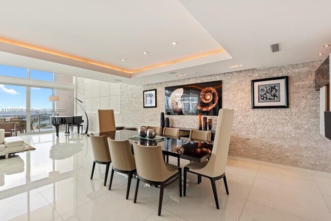 Photo - 1040 Biscayne Blvd Unidad 4403