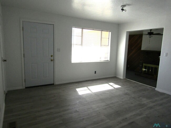 Photo - 3710 W Grand Ave