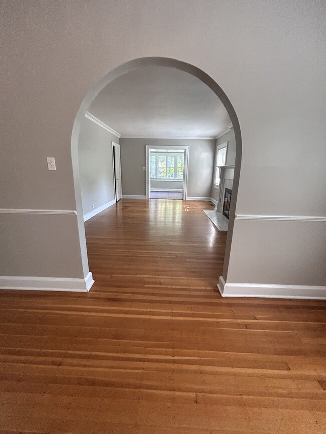 Photo - 612 E 46th St Unidad 612 E 46th Street