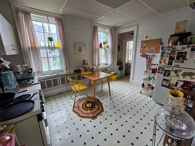 Photo - 2032 Spring Garden St Apartment Unit 3R