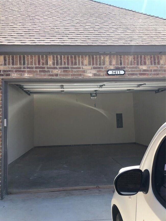 Building Photo - 3411 Enclave Pl