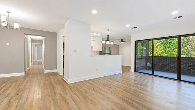 Photo - 11252 Chestnut Grove Sq Unit 348