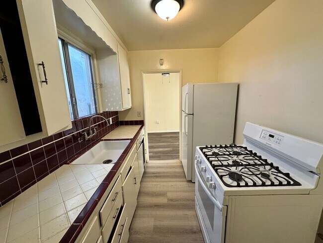 Photo - 432 Everett St