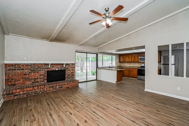 Photo - 4141 Yellowleaf Dr