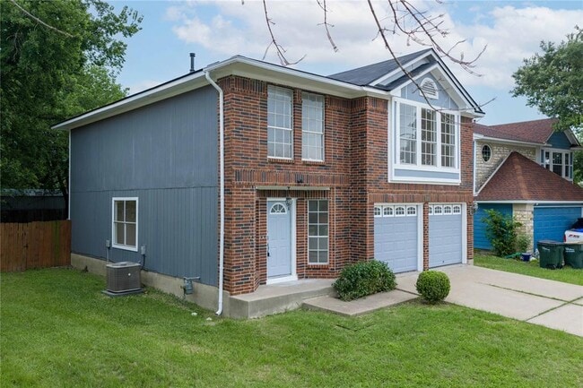 Photo - 13701 Cambourne Dr