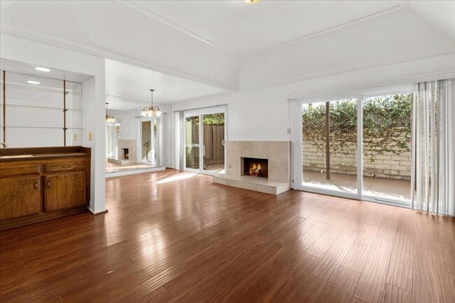 Photo - Private Direct-Access 3 Bedroom Townhome with 2 Car Garage, Patio, Balcony, Pool and Tennis