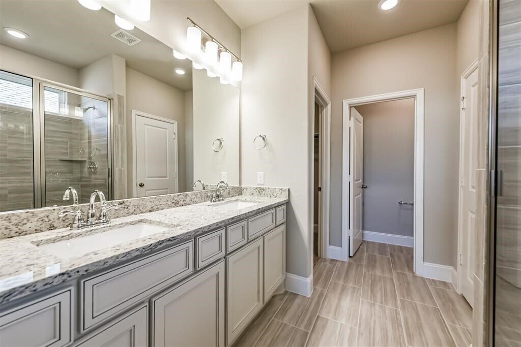 Photo - 745 Lake Lacosta Dr