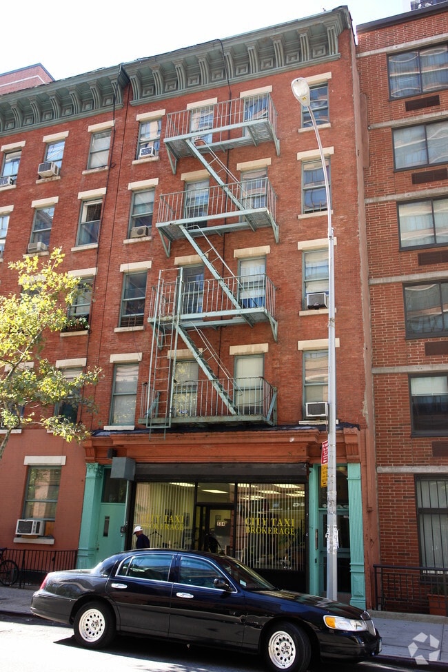 Building Photo - 504 W 55th St Rental