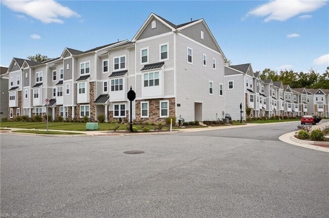 Photo - 2001 Laycock Ln Unit 103