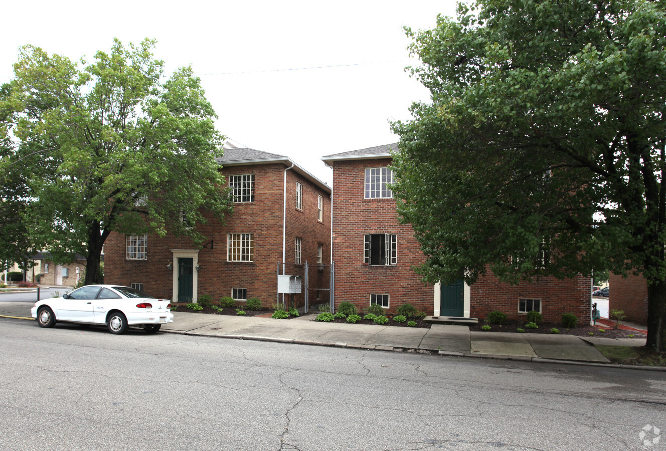 Photo - 840-834 7th St Apartments