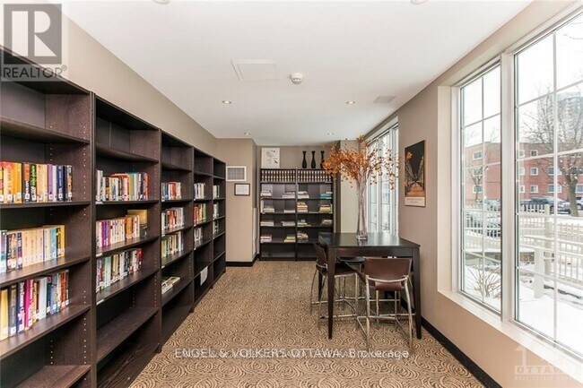 Photo - 138 Somerset St W Unit 1005