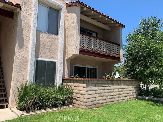 Building Photo - 700 W La Veta Ave Unit N12 Rental
