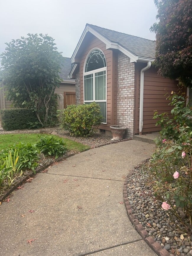 Photo - Beautiful Three Bedroom in Keizer