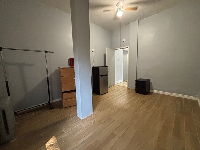 62 Dehart Pl Unit 2