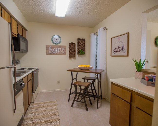 Creekwood Apartments