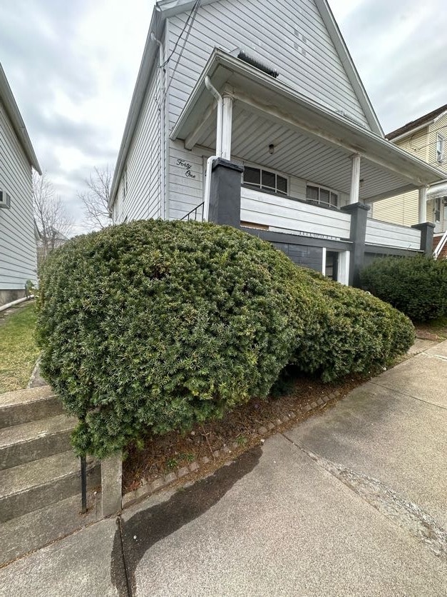 Building Photo - 41 W Field St Rental