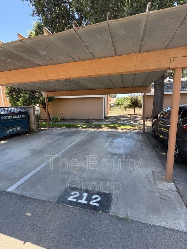 Photo - 212 N Crenshaw St