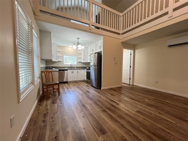 Photo - 436 Shadywood Dr