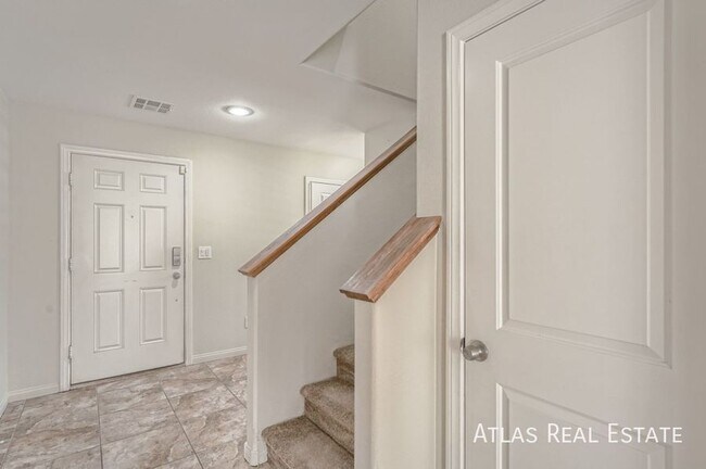 Photo - 10427 Wildflower Gully St