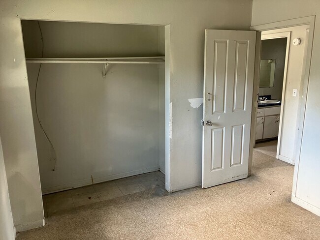 Photo - 408 Terry St