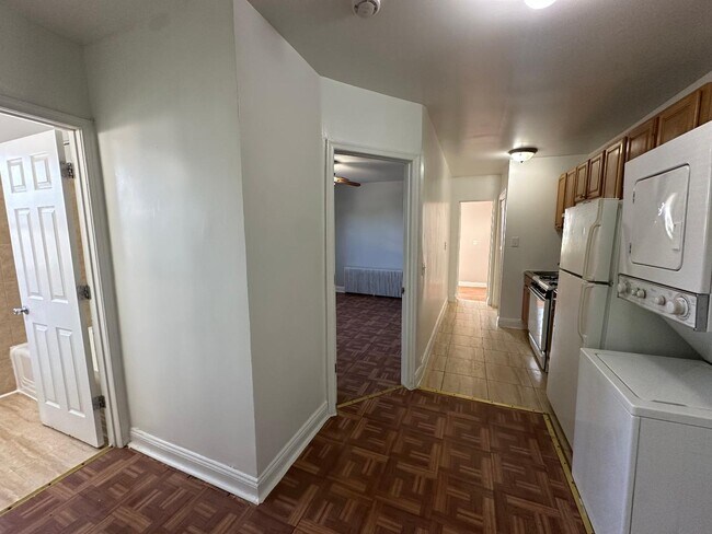 Photo - 1025 17th St NE