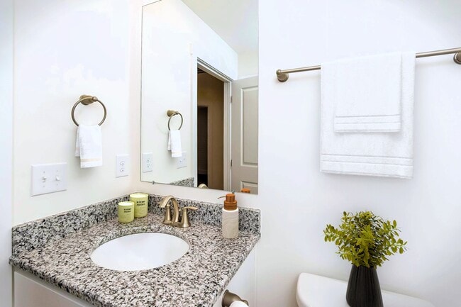 Photo - 2454 Legg Ln