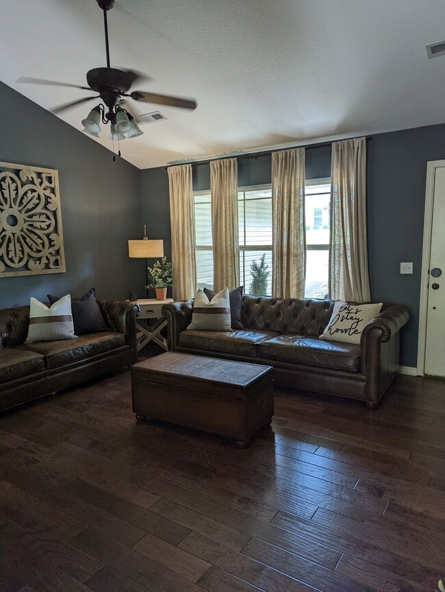 Photo - 22 Lyndhurst Dr