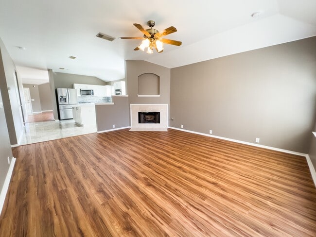 Photo - 2301 Drue Ln
