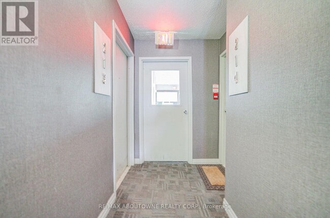 Photo - 1450 Glen Abbey Gate Unit 214