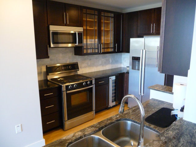 Photo - 140 W Franklin St