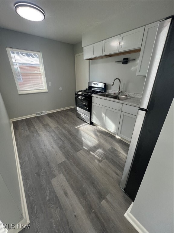 Photo - 2557 Edwin Ave