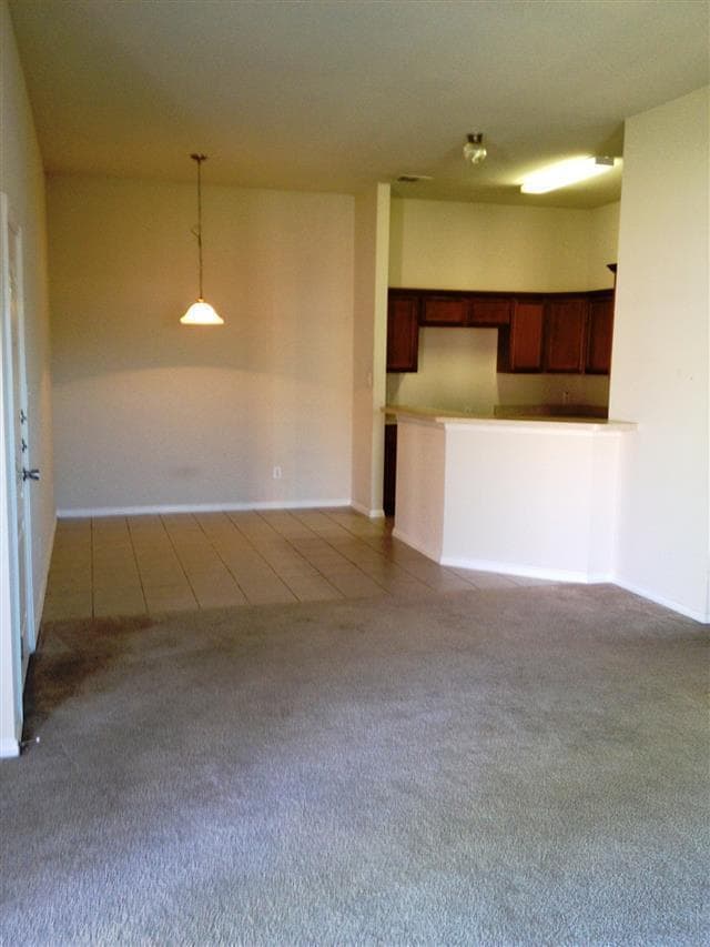 Photo - ROBIN204-06 Unit 206