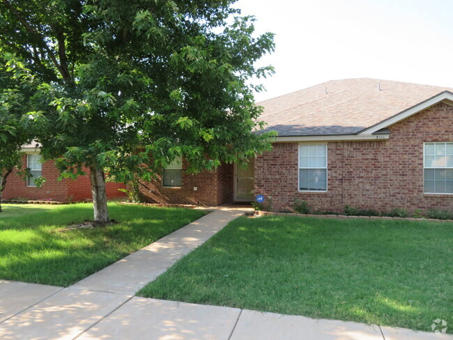 Building Photo - Duplex located close to 98th Street and Co... Rental