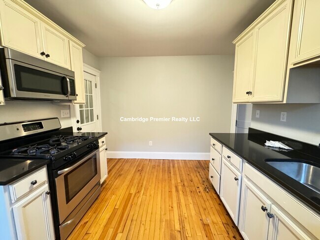 Photo - 12 Fairfax St Unit 2