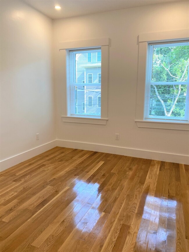 Photo - 32 Robinwood Ave