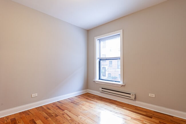 Photo - 949 W Cornelia Ave Unit 2B