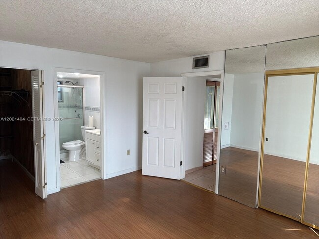 Photo - 7300 Wayne Ave Unidad 514