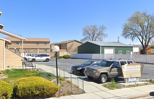 Photo - 150 Bowean St